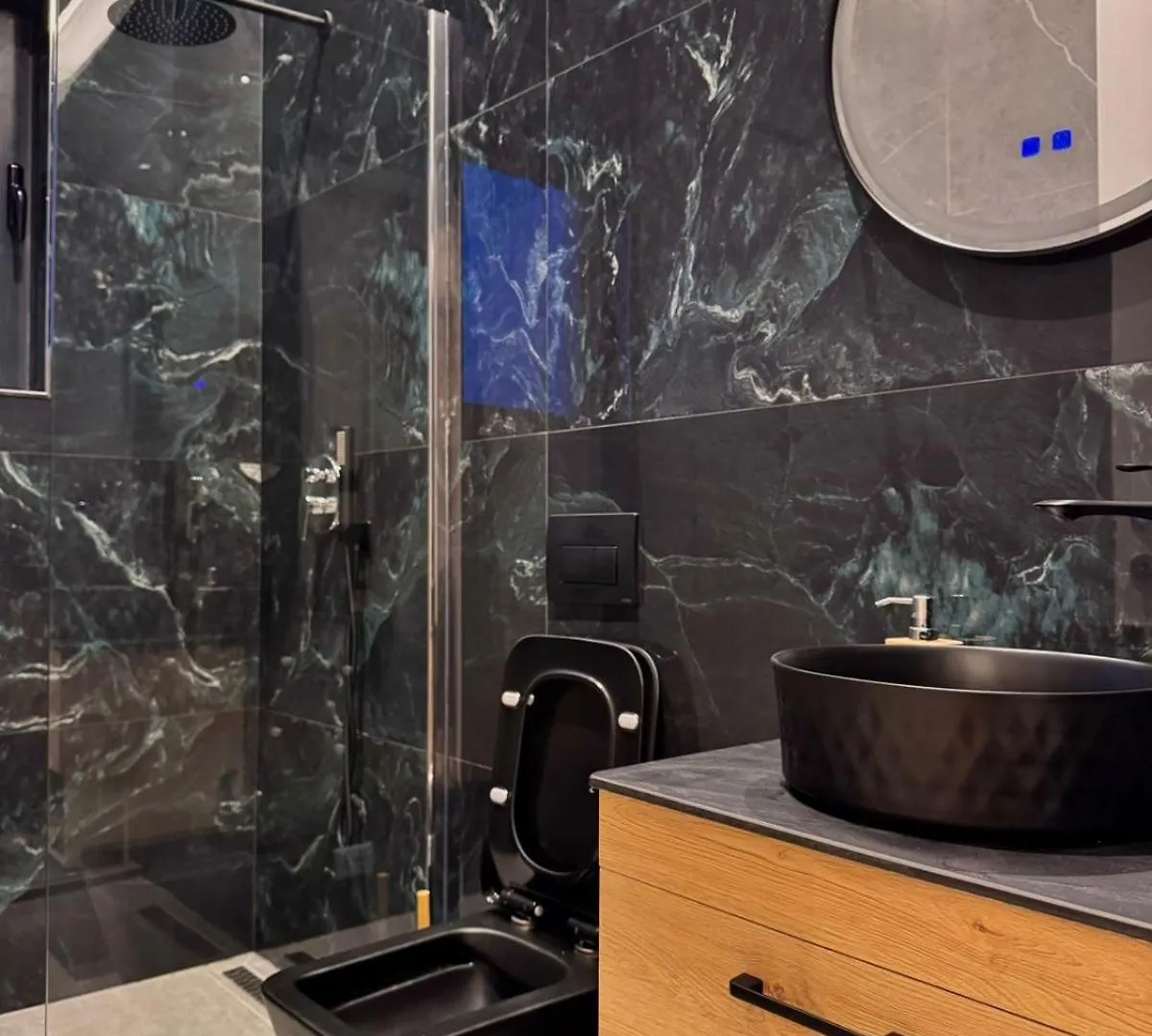 Anil Luxury Apartments غوليم