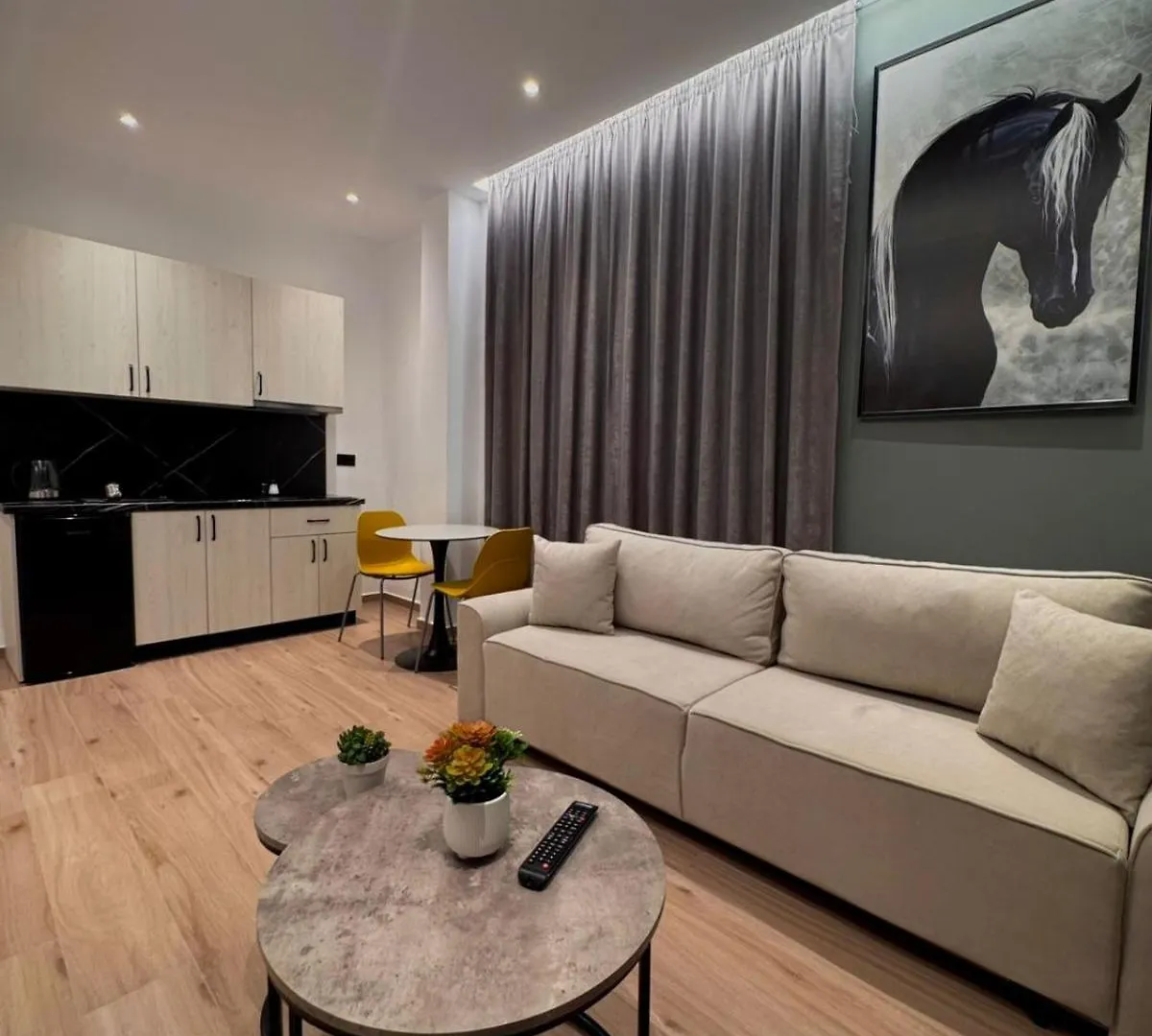 Anil Luxury Apartments غوليم
