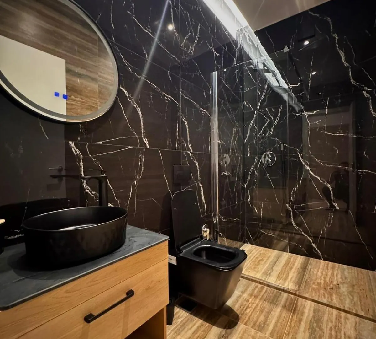 Anil Luxury Apartments غوليم